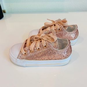 Converse glitter sneakers (Rose Gold) Toddler sz 6
